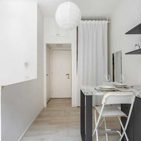 Bright Apt 600Mt From Viale Zara! Милан Экстерьер фото
